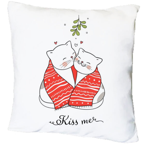 Подушка з принтом "Kiss me"